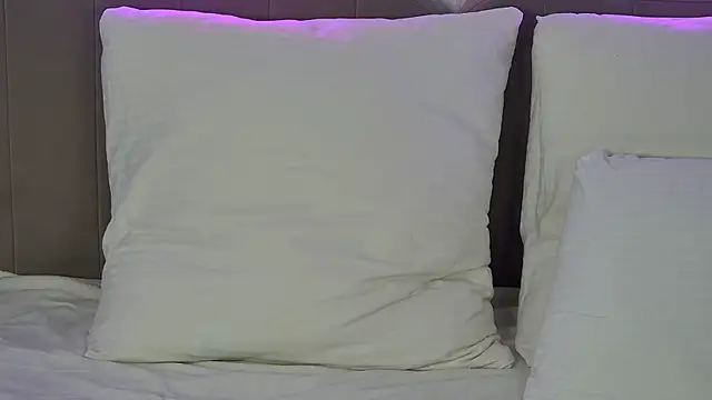 XXX chat uživo modela MeganStrane
