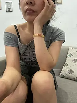 Ivy_Trix2's Live XXX Chat
