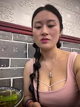 Yolanda9 现场XXX聊天