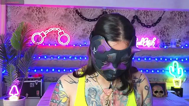 Chat +18 de Cool_Freak_ ao vivo