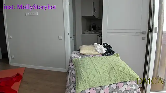 MollyStoryのライブXXXチャット