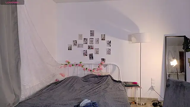 KikiMoor Live XXX-Chat
