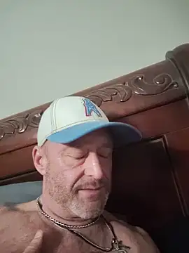 Slydog1010n Live XXX chat