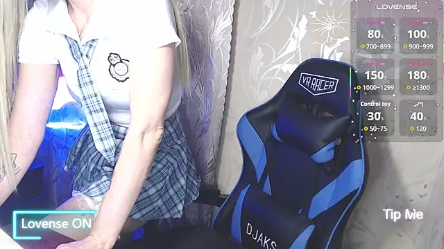 Shiny_Victoria élő XXX-chatje