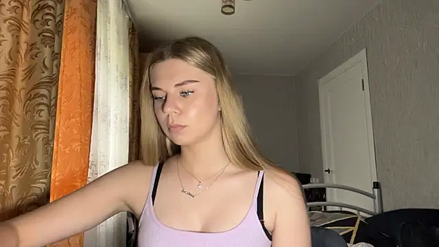 HoneysPiee Live XXX-Chat