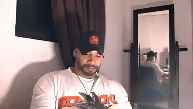 musclehetero Chat XXX in diretta