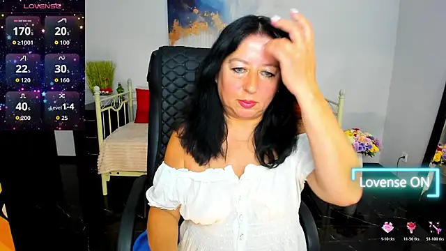 Czat XXX na żywo – Julia_Dean