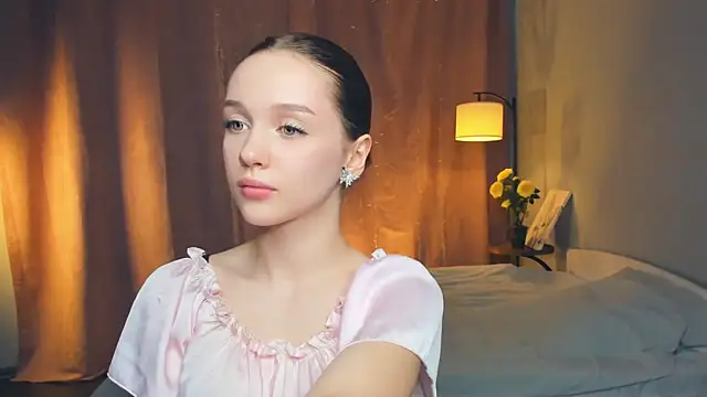 SharriSang Adlı Modelin Canlı XXX Sohbeti