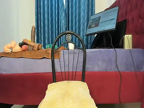 gorilaass élő XXX-chatje