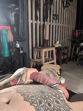 XXX chat uživo modela DarkDea