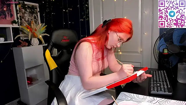 Queen_Milena élő XXX-chatje