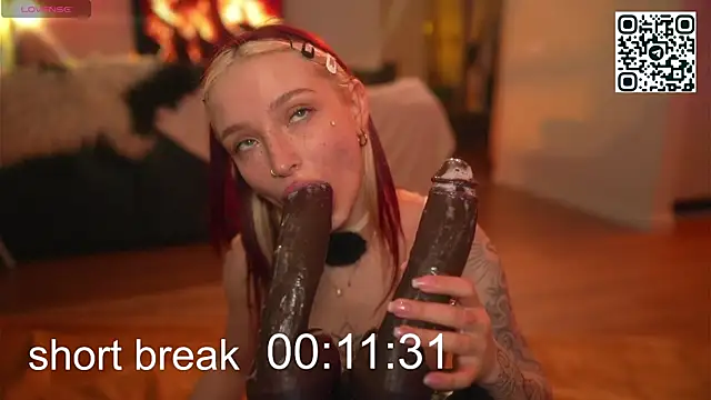 vse_sukki élő XXX-chatje