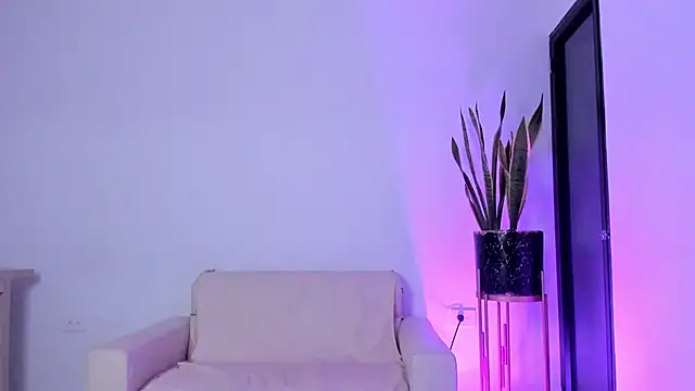 Emma_collins01のライブXXXチャット