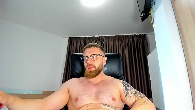 Chatroom XXX en direct de Findom_guy