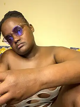 Busty_Bambii254's Live XXX Chat