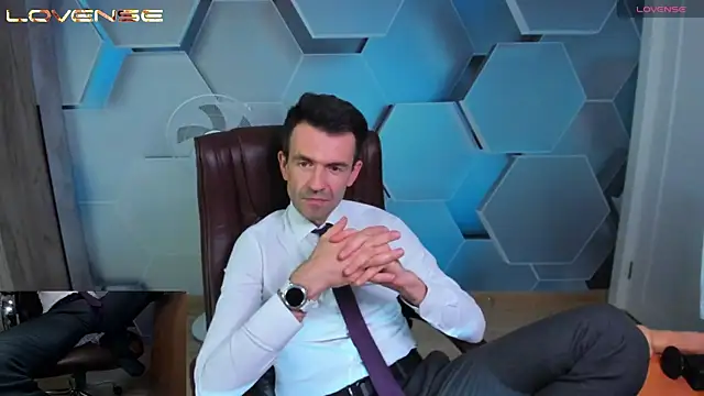XXX chat uživo modela SteveTiger