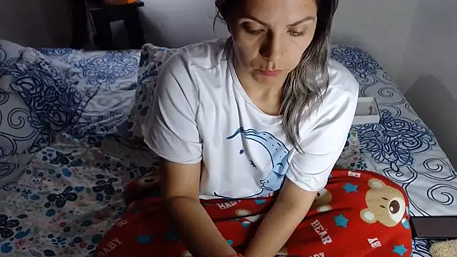 Chantal_hott Adlı Modelin Canlı XXX Sohbeti