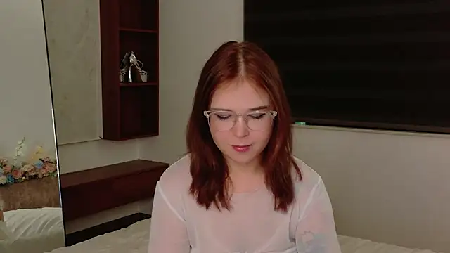 Lilith_Bonheur Adlı Modelin Canlı XXX Sohbeti