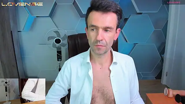 SteveTiger Live XXX-chat