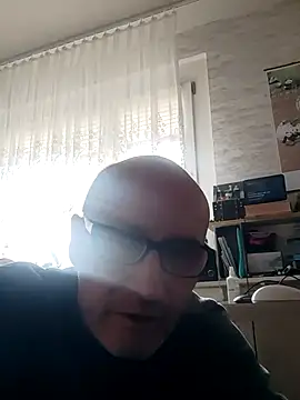 tino66 élő XXX-chatje