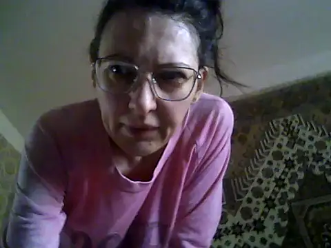 FayInessaKiss' Live XXX Chat