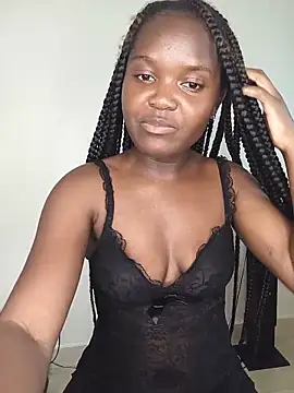 little_creamy élő XXX-chatje
