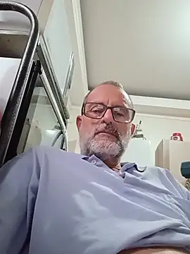 Chat +18 de nard53 ao vivo