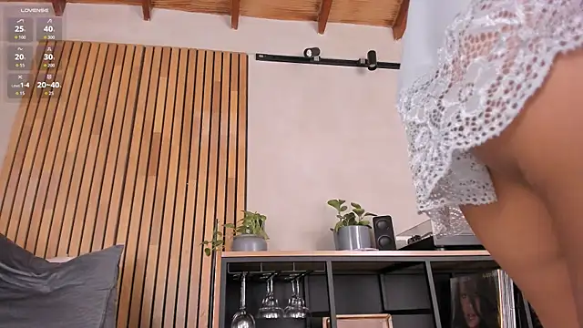 honeyhot69__ élő XXX-chatje