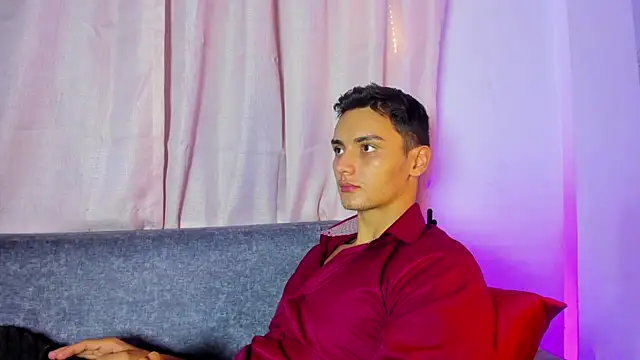 andrewevans46 Show in webcam