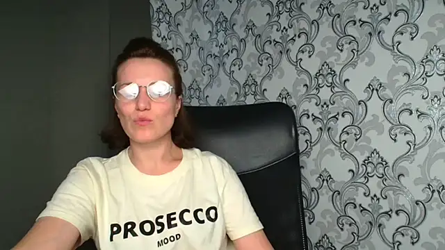 Kelly_Kisss élő XXX-chatje