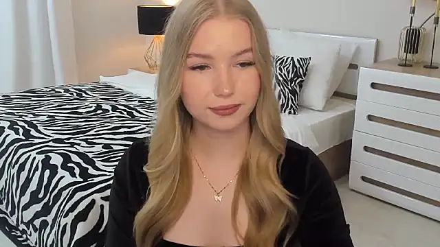 shy__lady élő XXX-chatje