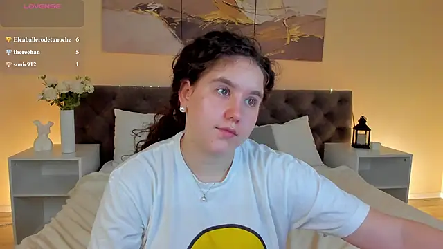 Ariella_Sol Adlı Modelin Canlı XXX Sohbeti