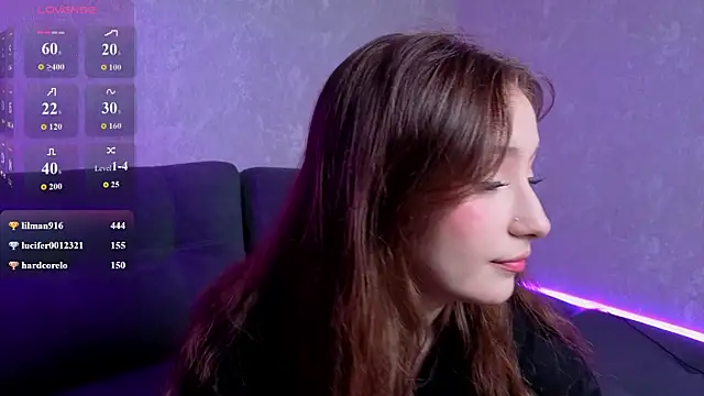 XXX chat uživo modela LunariaLive