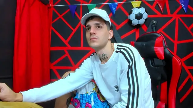 boy_max_latin Chat XXX live