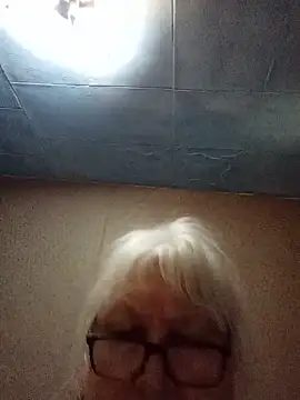 Alexia64231 élő XXX-chatje