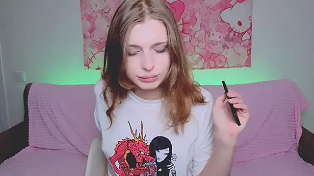 LouiseKane live XXX chat