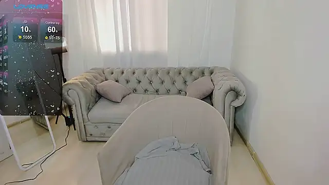 Amelia_Skyee Adlı Modelin Canlı XXX Sohbeti