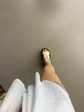 Chat +18 de littleqiu ao vivo
