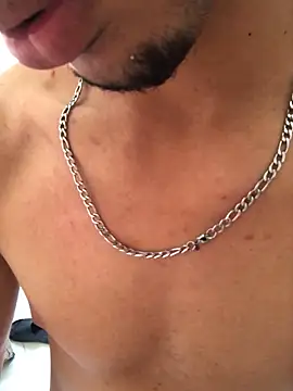 dzshbh2005 Live XXX-chat