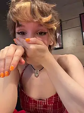 Chat XXX en directo de Liya__Love
