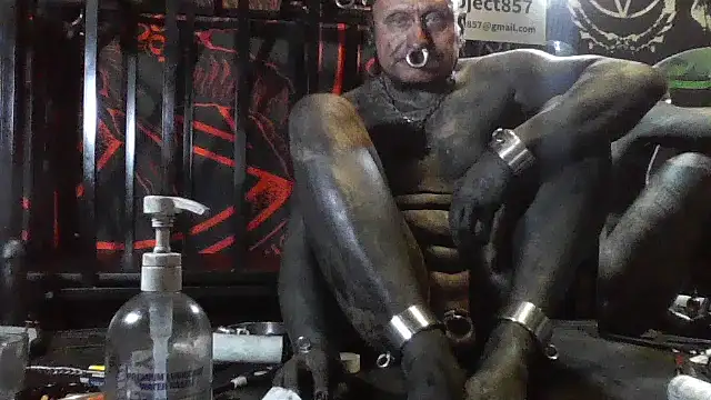objectwrom's Live XXX Chat