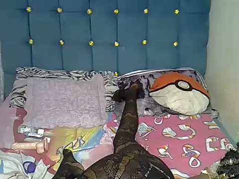 Živý XXX chat Petitepoppy