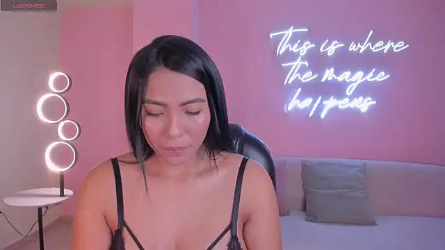 NatalieLewisn Live XXX chat