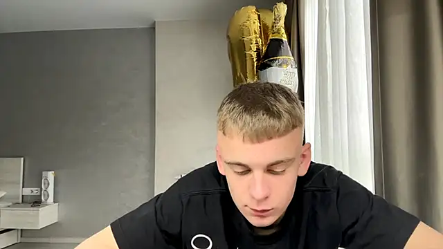 SoloFury Chat XXX in diretta