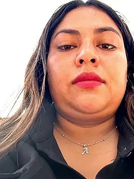 velen_09 Adlı Modelin Canlı XXX Sohbeti