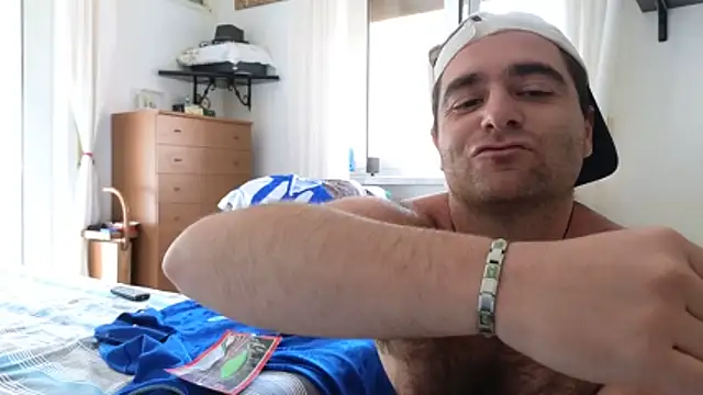 Živý XXX chat Calabriggia