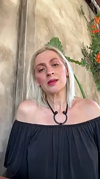 HOTLadyluna's Live XXX Chat