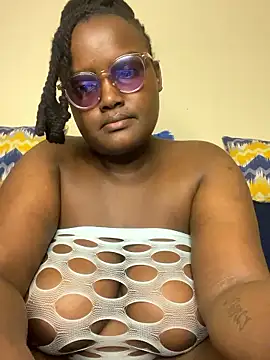 Busty_Bambii254 Chat XXX in diretta