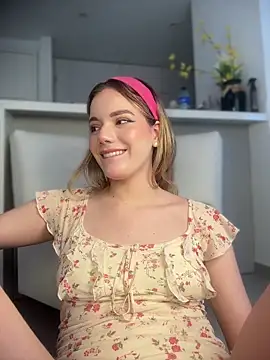 Chat +18 de NicoleCut ao vivo