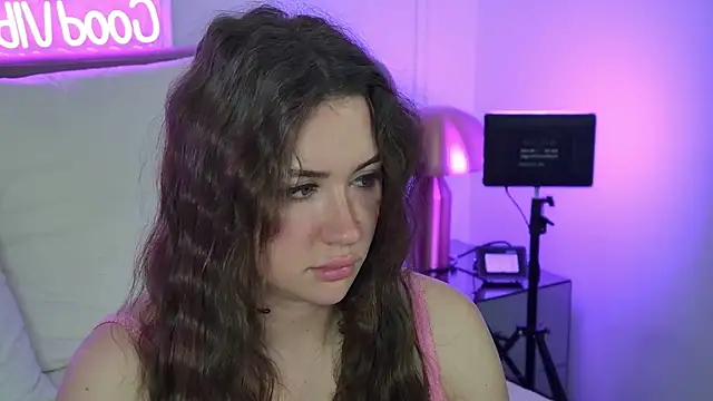 XXX chat uživo modela MeganStrane